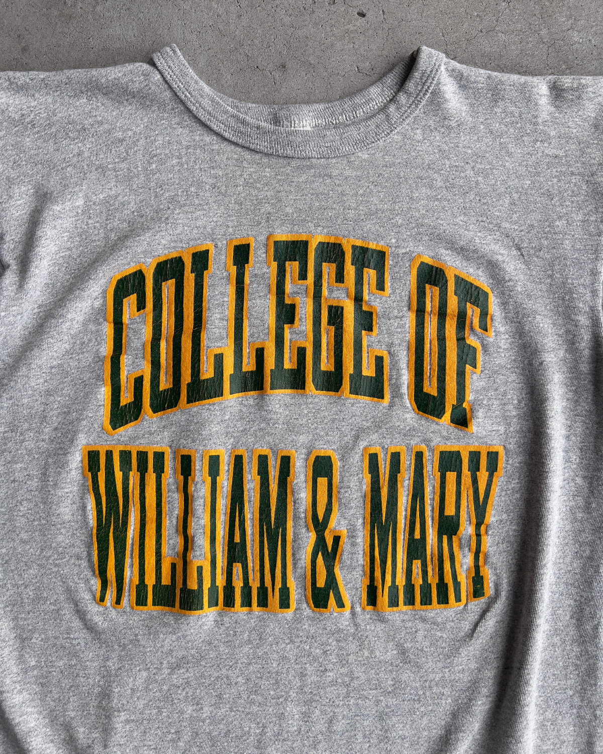 Vintage 1980s College Of William & Mary Light Grey Print Tee  - Shop ThreadCount Vintage Co.