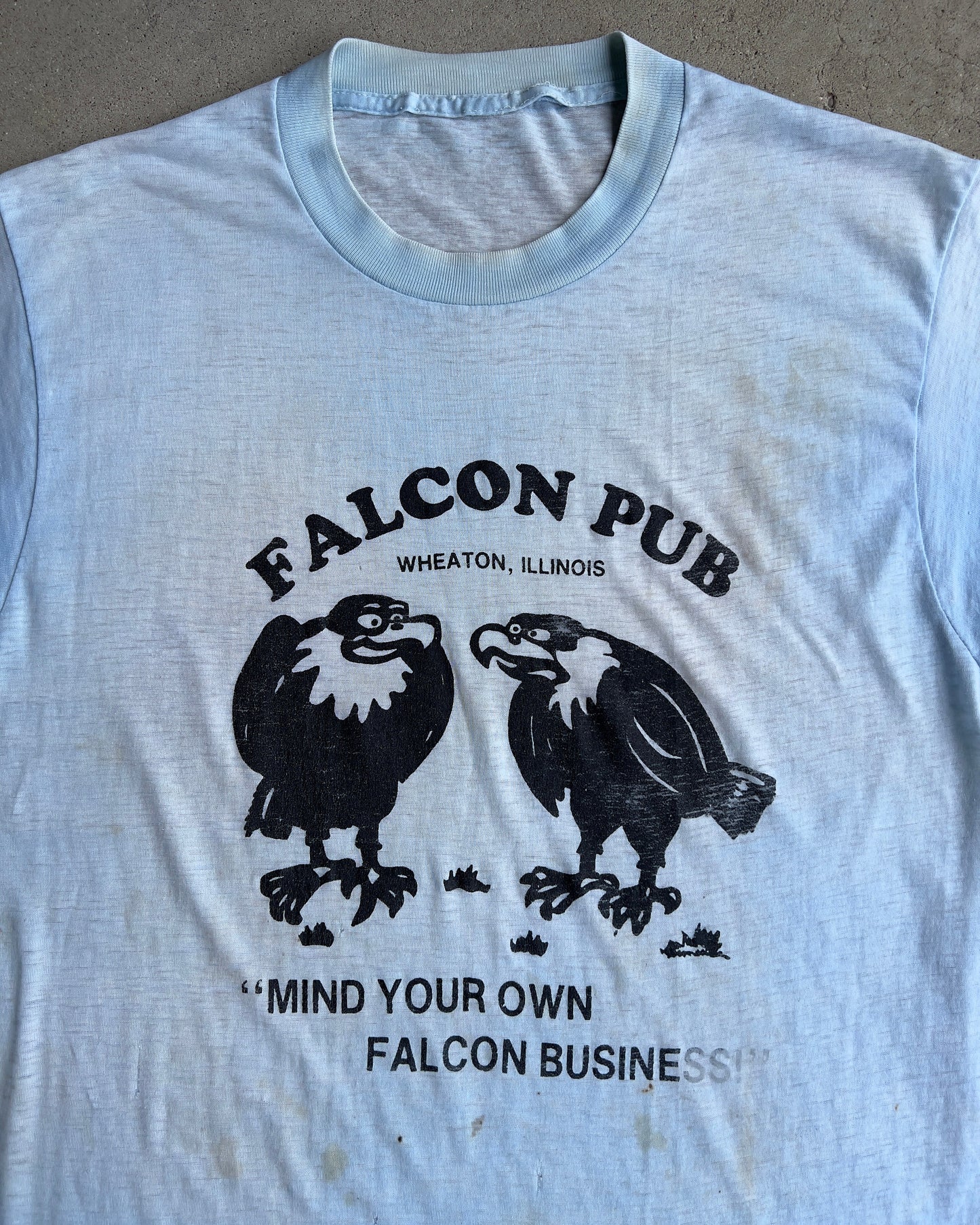 Vintage 1970s Falcon Pub Illinois Sun Faded Tee  - Shop ThreadCount Vintage Co.